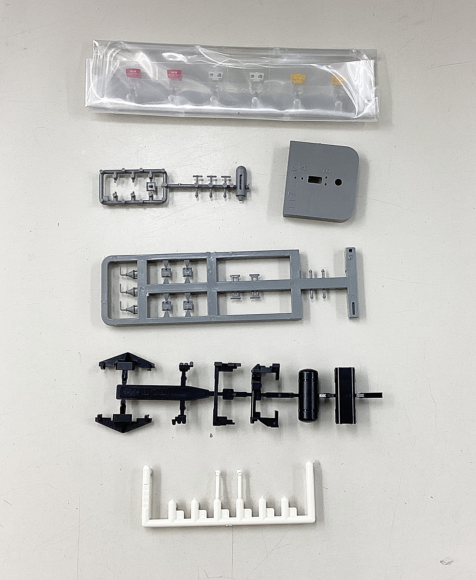 クロモジ お得 まとめ売り 公式]鉄道模型(98586JR 117系近郊電車(サンライナー) 4両セット)商品