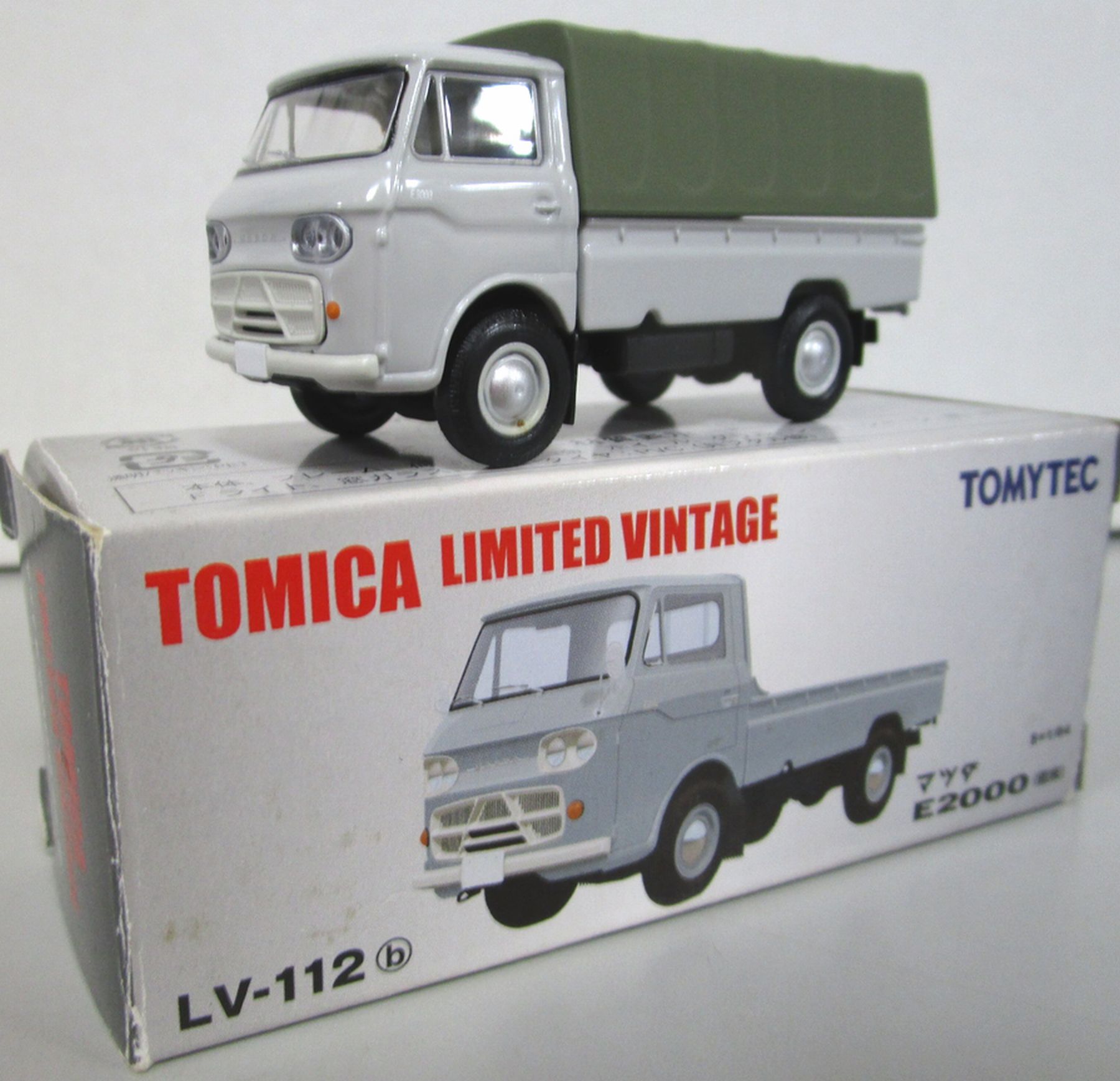 公式]TOY(トミカリミテッドヴィンテージ LV-112b マツダE2000 低床