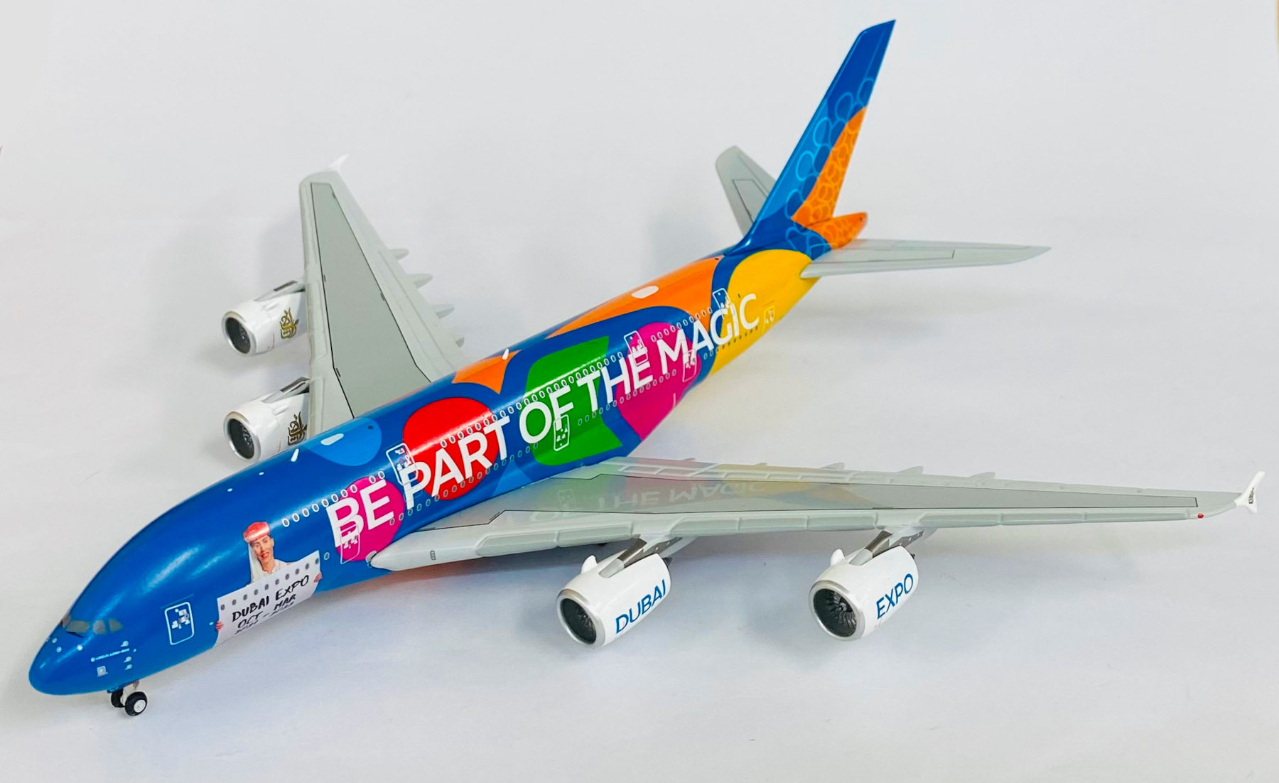 新品未使用 エミレーツ航空 a380-800 A6-EEA 1/200-