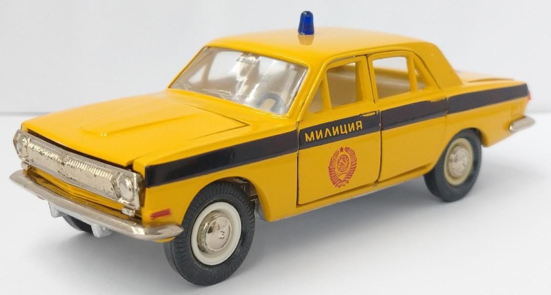 パトカーヴォルガ/CCCP/1/43ミニカー中古品 パトカーヴォルガ/CCCP/1