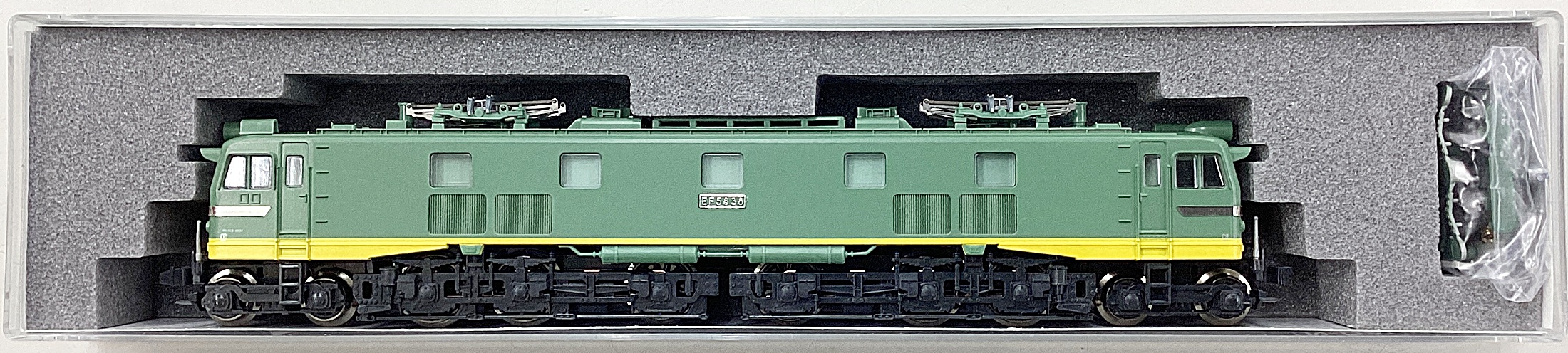 公式]鉄道模型(3048EF58 初期形 大窓 ヒサシ付 青大将)商品詳細｜KATO