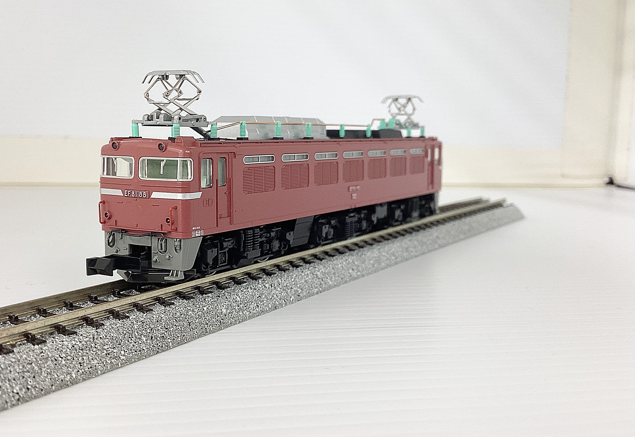 公式]鉄道模型(3066-1EF81 一般色)商品詳細｜KATO(カトー)｜ホビー