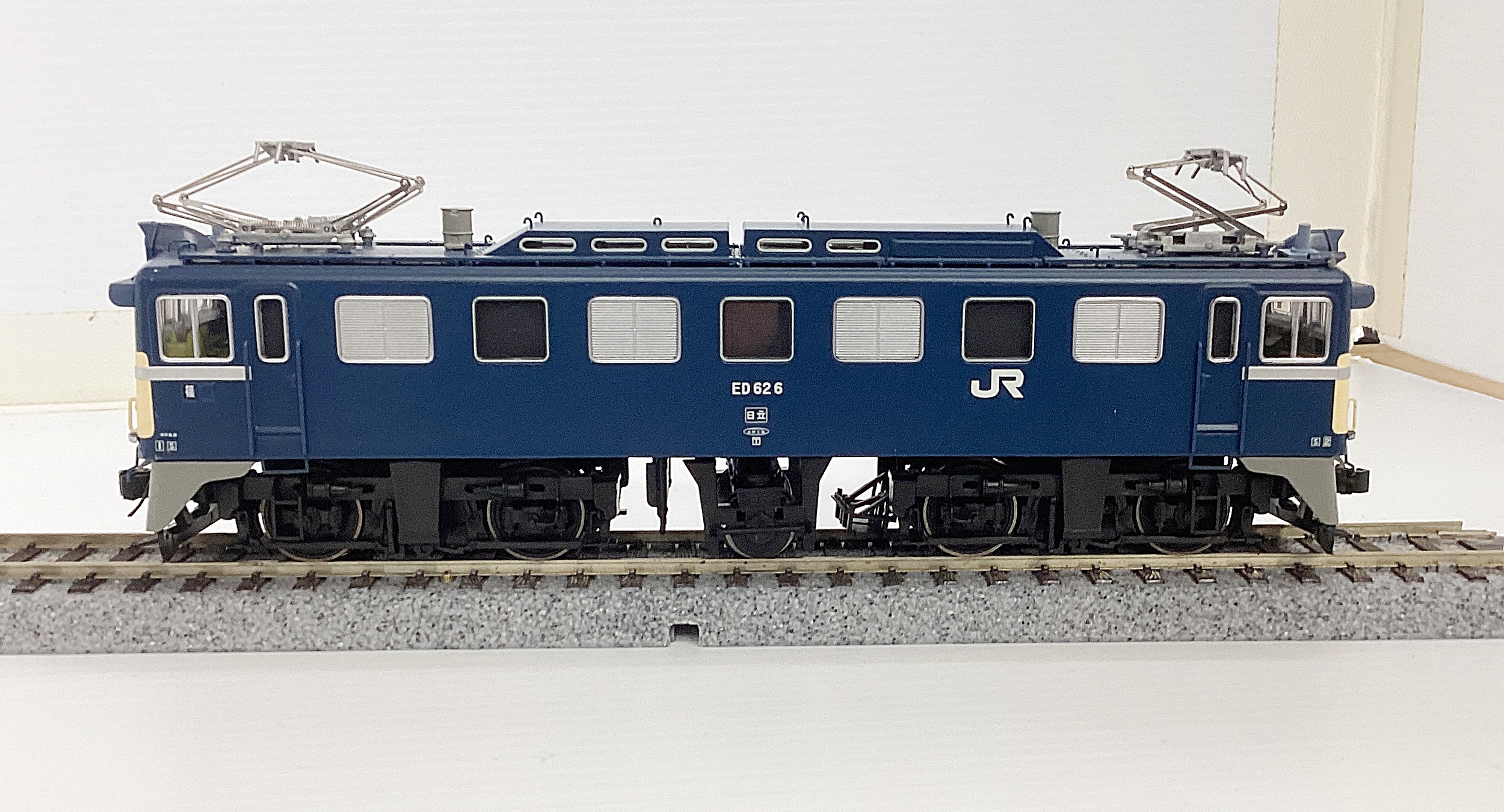 ukr0036023b