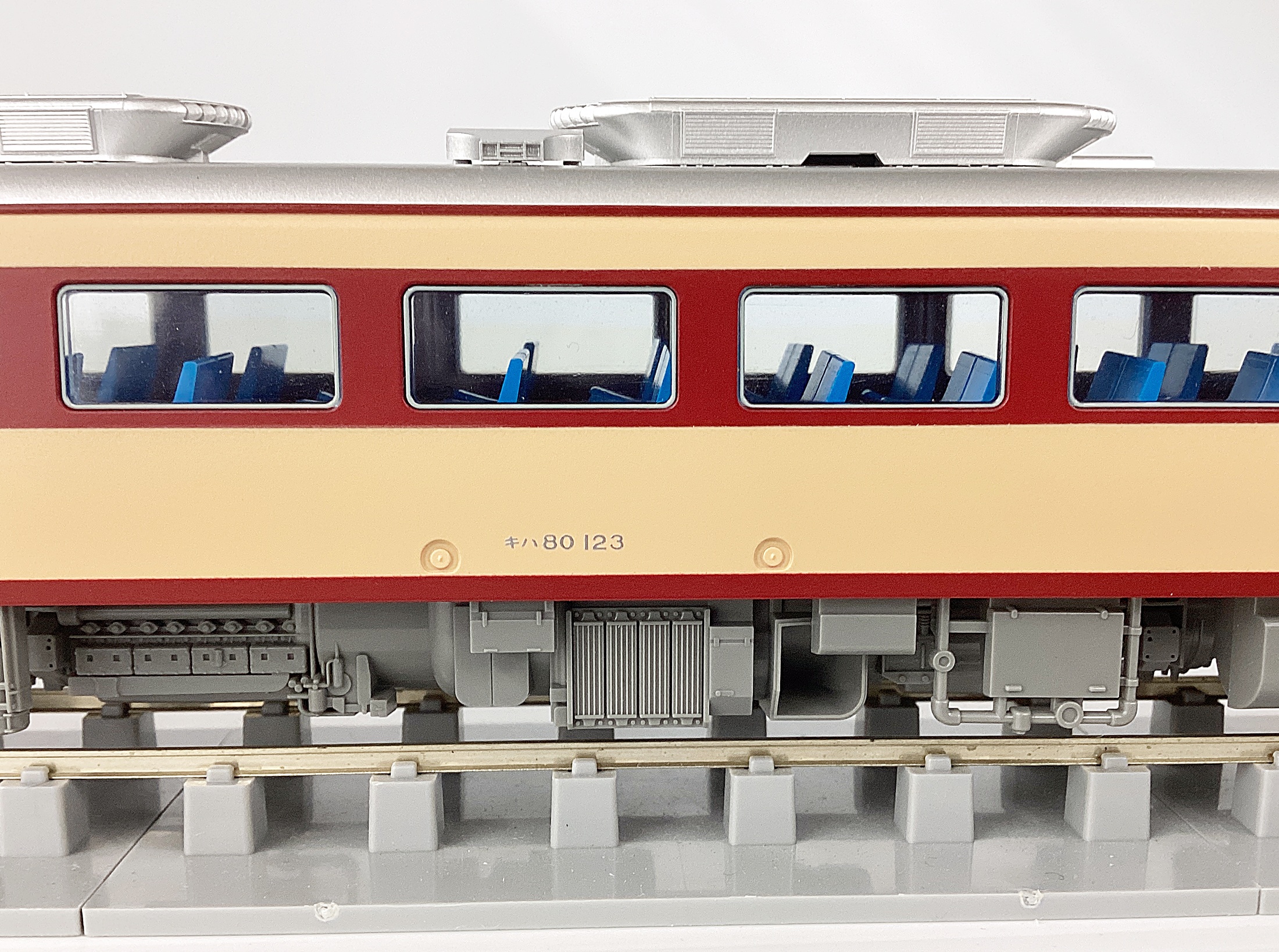 ukr0036306c