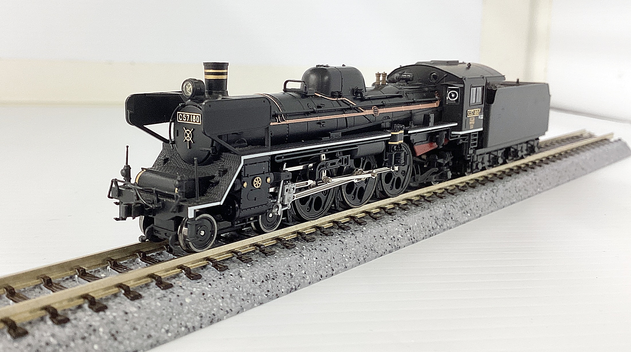 公式]鉄道模型(2007JR C57形 蒸気機関車 (180号機門デフ))商品詳細