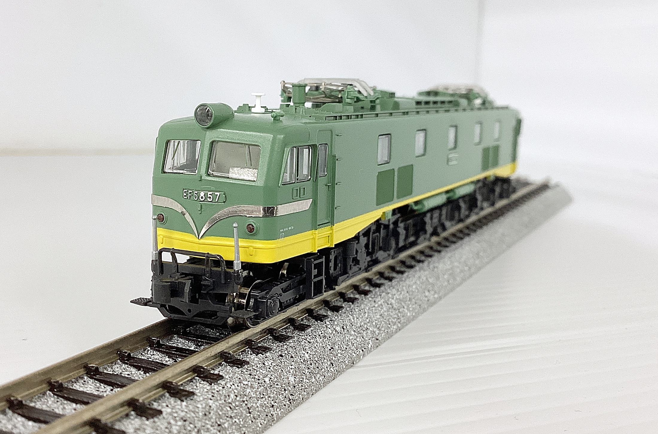 ukr0038483b