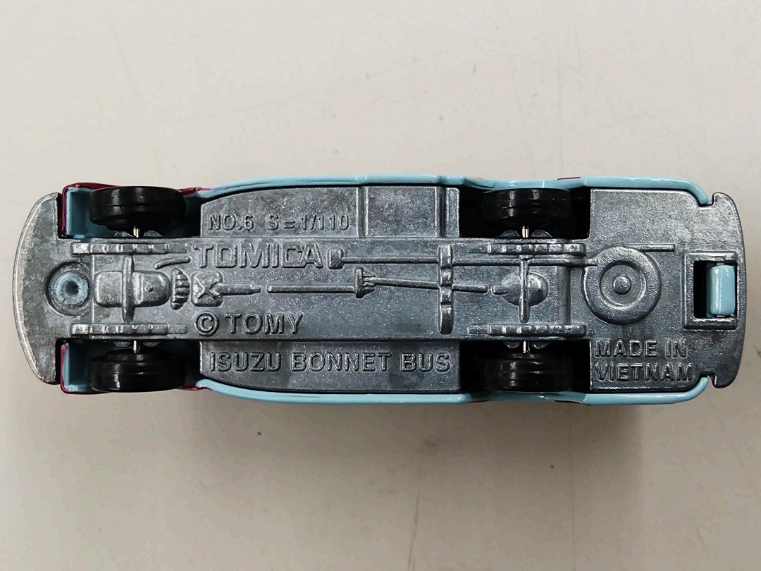 ukt0010752-5.JPG