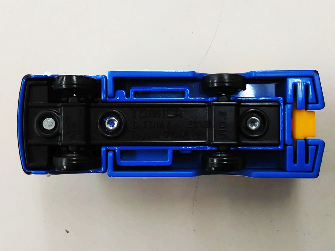 ukt0010849-5.JPG