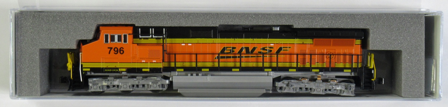 176-3518 GE C44-9W BNSF #796