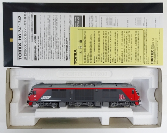 24,196円TOMIX HO-242 DF200-0 ディーゼル機関車 プレステージモデル